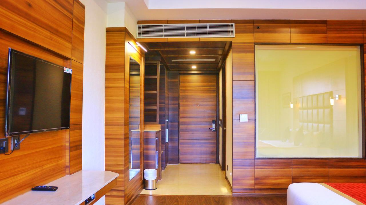 City Park Resort Bahādurgarh Eksteriør billede