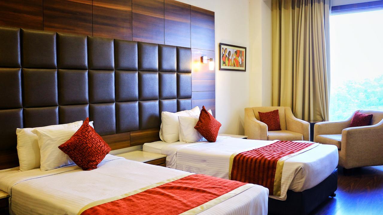 City Park Resort Bahādurgarh Eksteriør billede