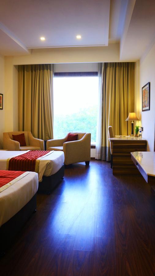 City Park Resort Bahādurgarh Eksteriør billede