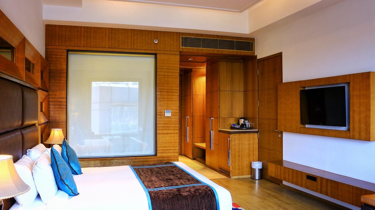 City Park Resort Bahādurgarh Eksteriør billede