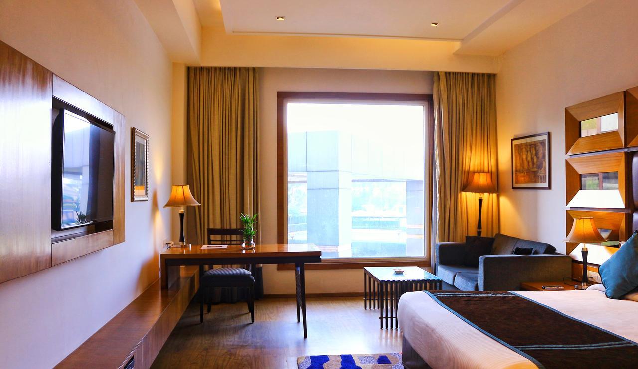 City Park Resort Bahādurgarh Eksteriør billede