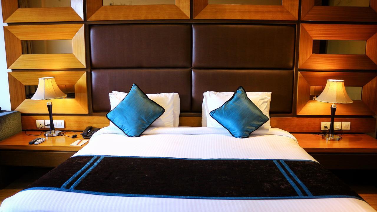 City Park Resort Bahādurgarh Eksteriør billede